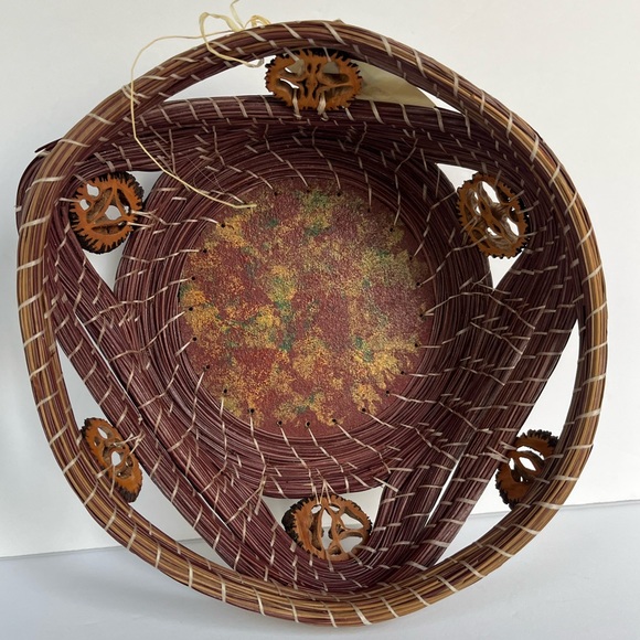 Pine Needle Handcrafted Bowl Walnuts Basket Artisan Rustic Cabin Lodge Nature - Picture 9 of 12